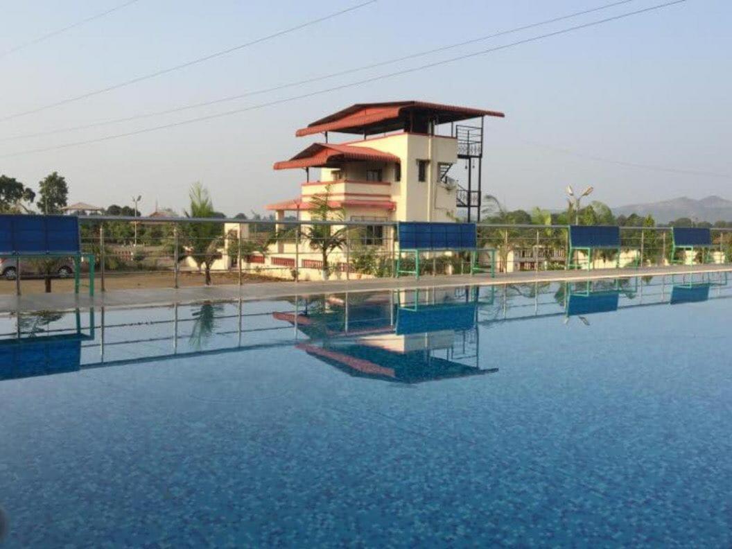 Sfurti Farms Otel Badlapur Dış mekan fotoğraf